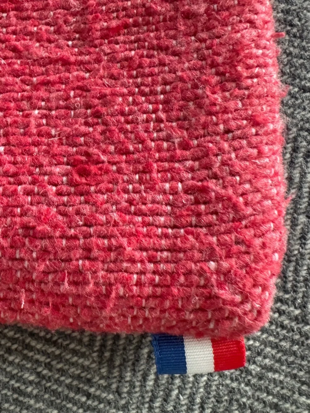 NWOT, DARLING FRENCH RED TEXTURED ENVELOPE POUCH WITH ZIPPERED CLOSURE